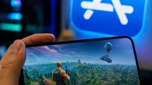 Game: Fortnite Shatters App Store Records With 1.2M Daily iOS Downloads | fifa 1960, rtp mio777, vil